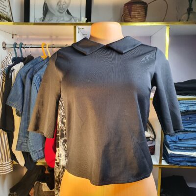 women's Thrift topsize: 8-10
colour: black