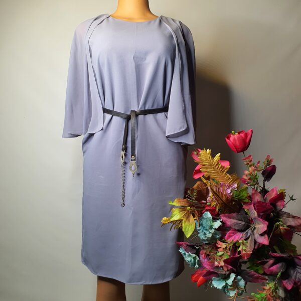 Women's Thrift gown Size: 10-12